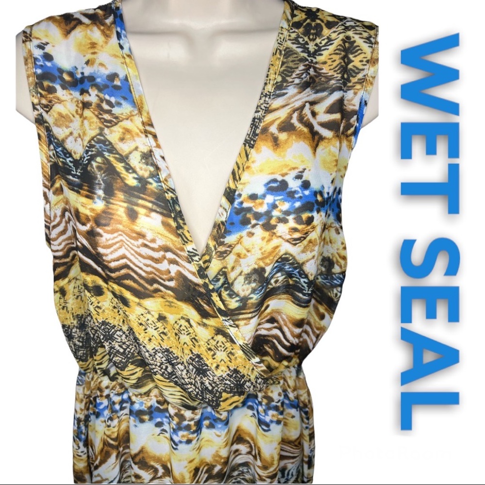 Wet Seal sleeveless sheer flowing blouse. Size Large No stains, rips or tears.